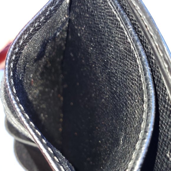 Louis Vuitton Compact Snap Black Epi Wallet - Picture 12 of 12